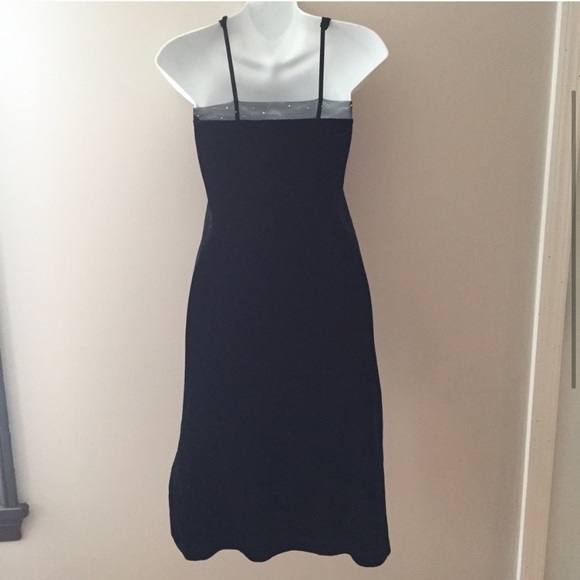 Black velvet dress by BCBG SIZE XSMALL - Picture 3 of 5